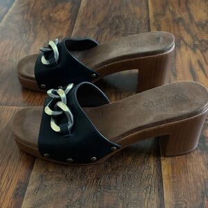 White Mountain Black Mules with Medium Heel